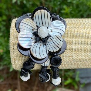 Black and White Flower Bracelet